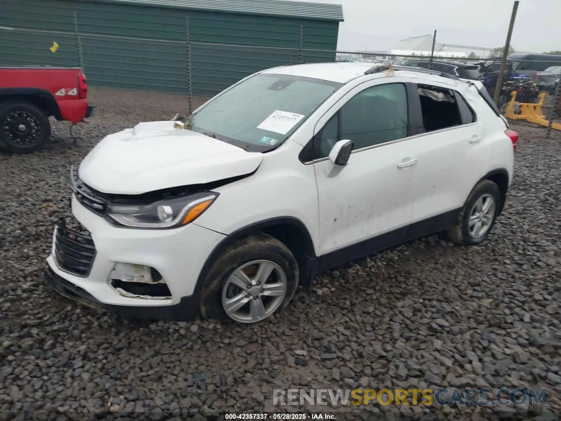 2 Photograph of a damaged car 3GNCJPSB9LL155372 CHEVROLET TRAX 2020