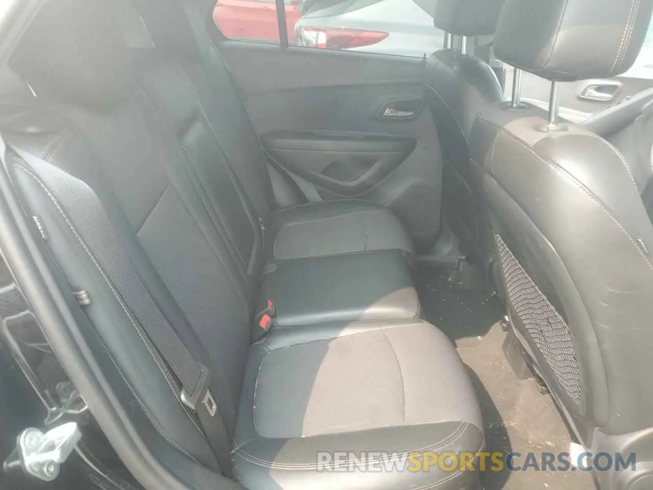 10 Photograph of a damaged car 3GNCJPSB9LL331109 CHEVROLET TRAX 2020