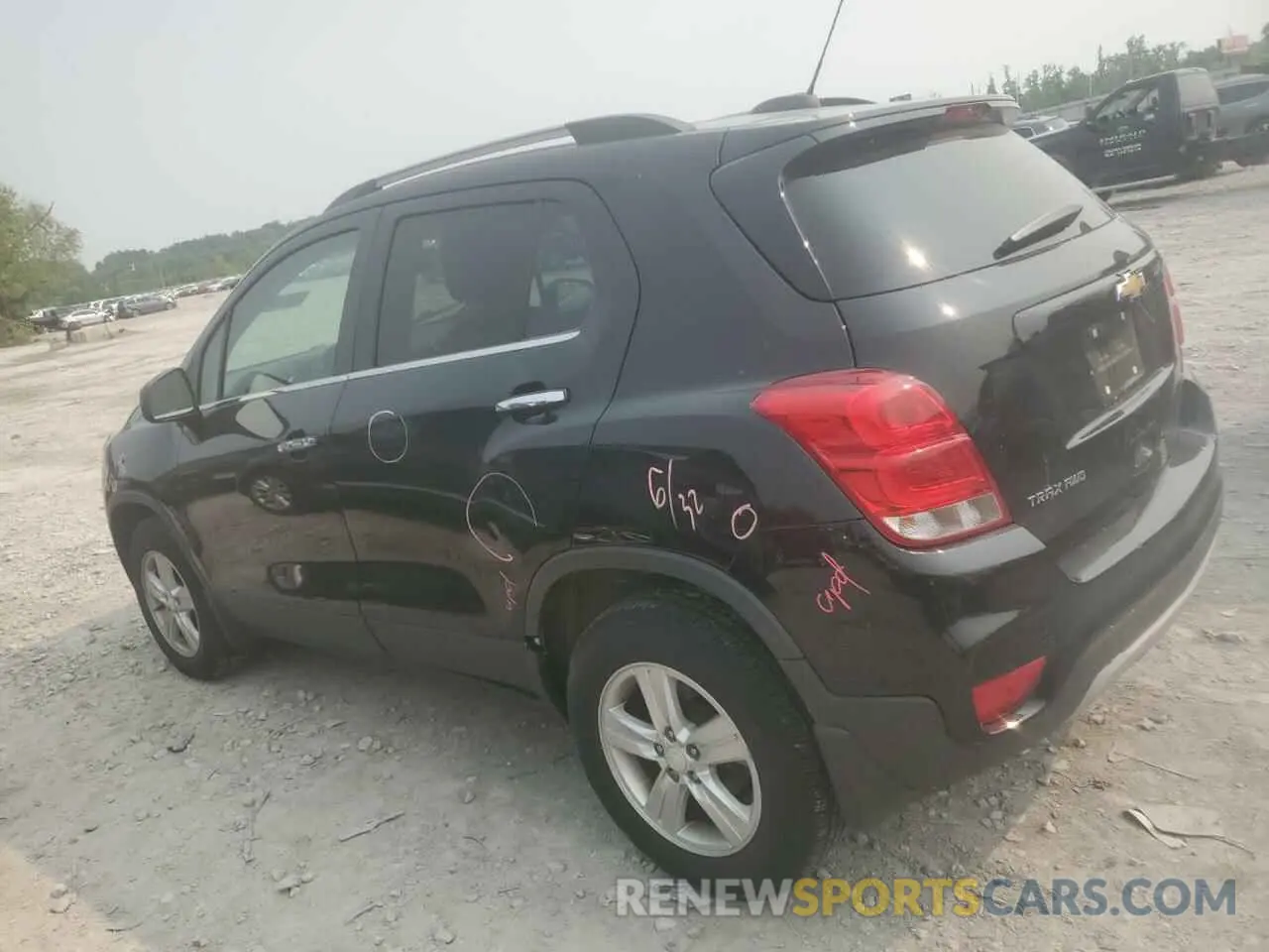 2 Photograph of a damaged car 3GNCJPSB9LL331109 CHEVROLET TRAX 2020