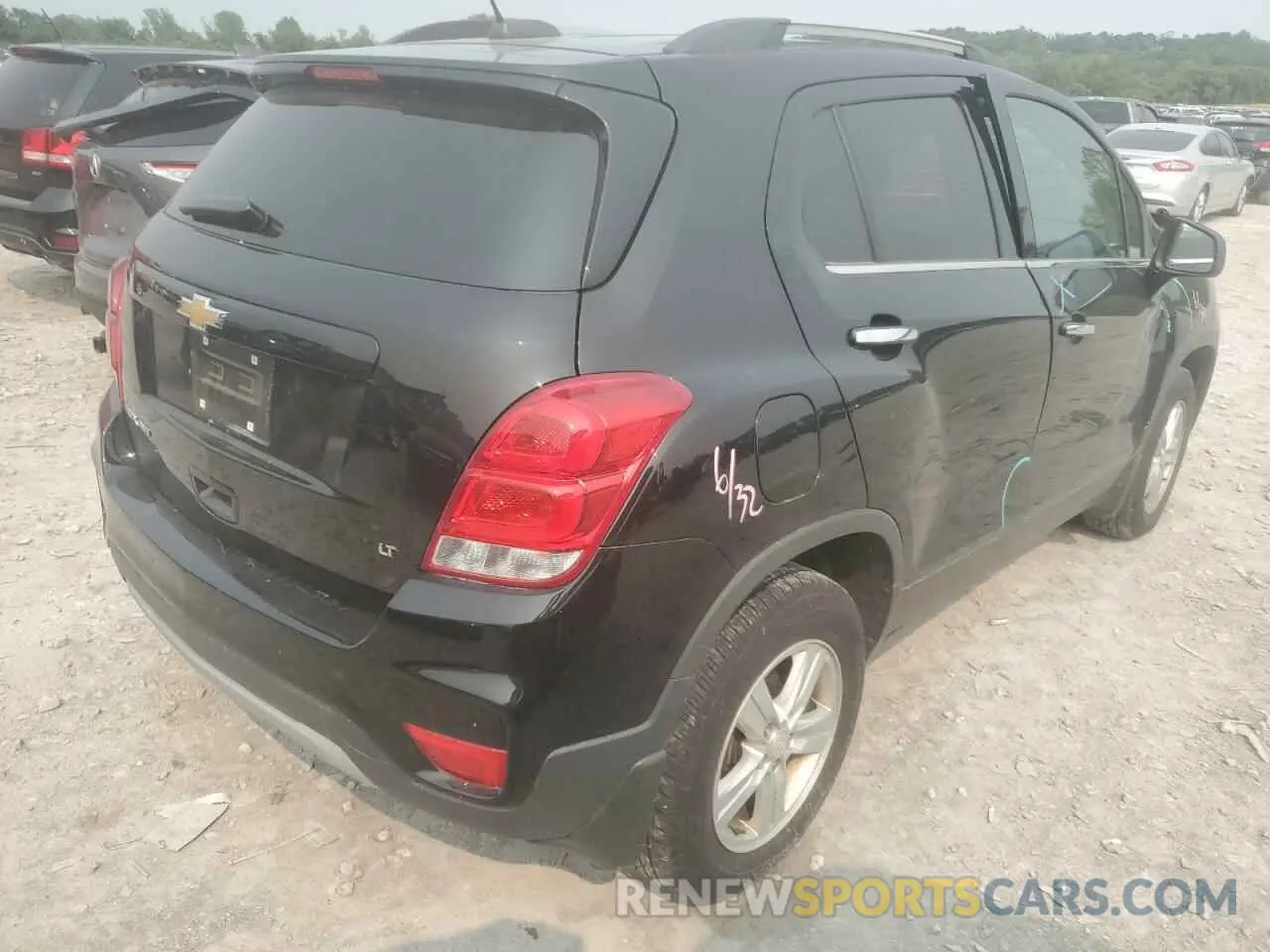3 Photograph of a damaged car 3GNCJPSB9LL331109 CHEVROLET TRAX 2020
