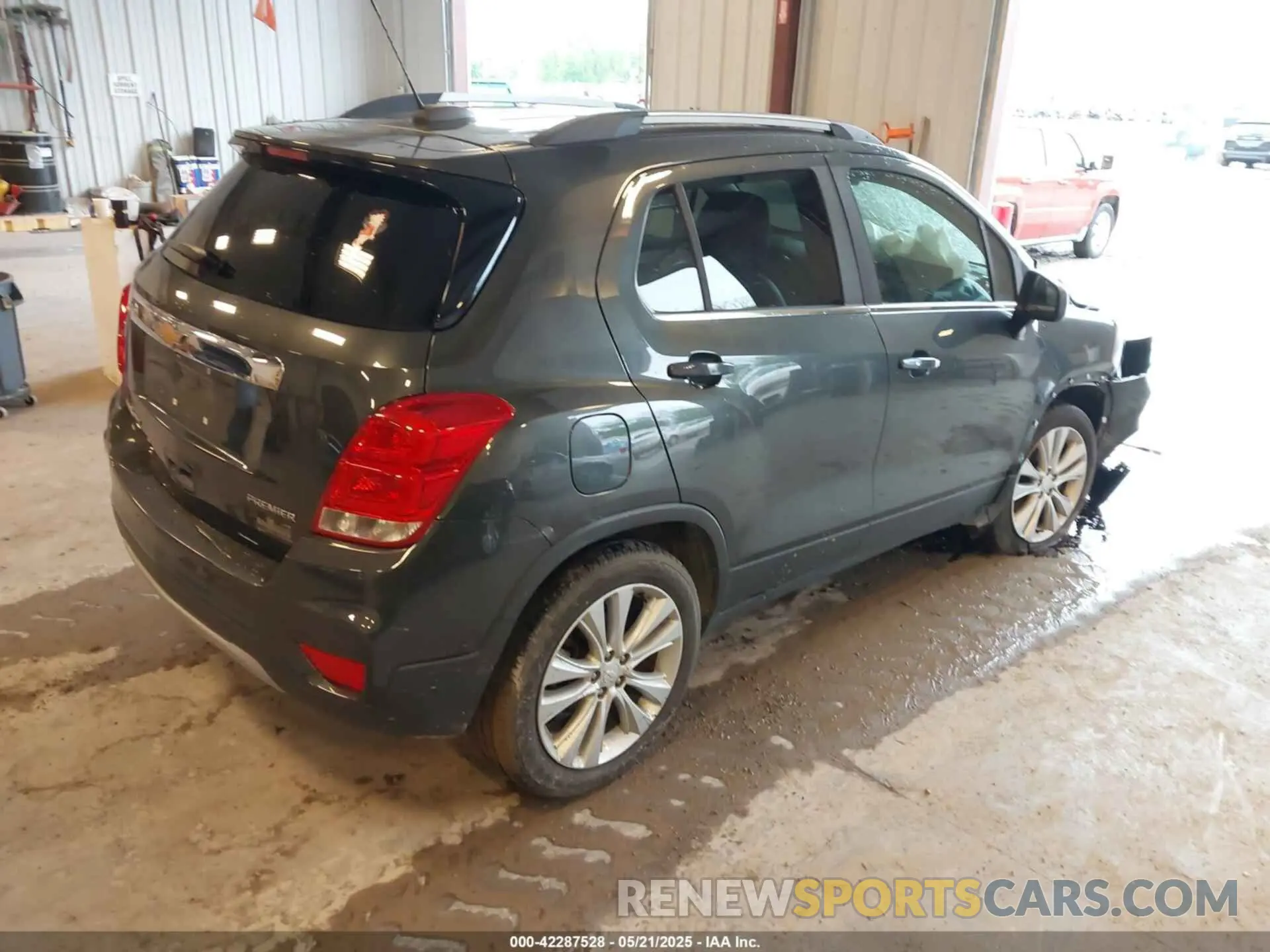 4 Photograph of a damaged car 3GNCJRSB2LL111354 CHEVROLET TRAX 2020