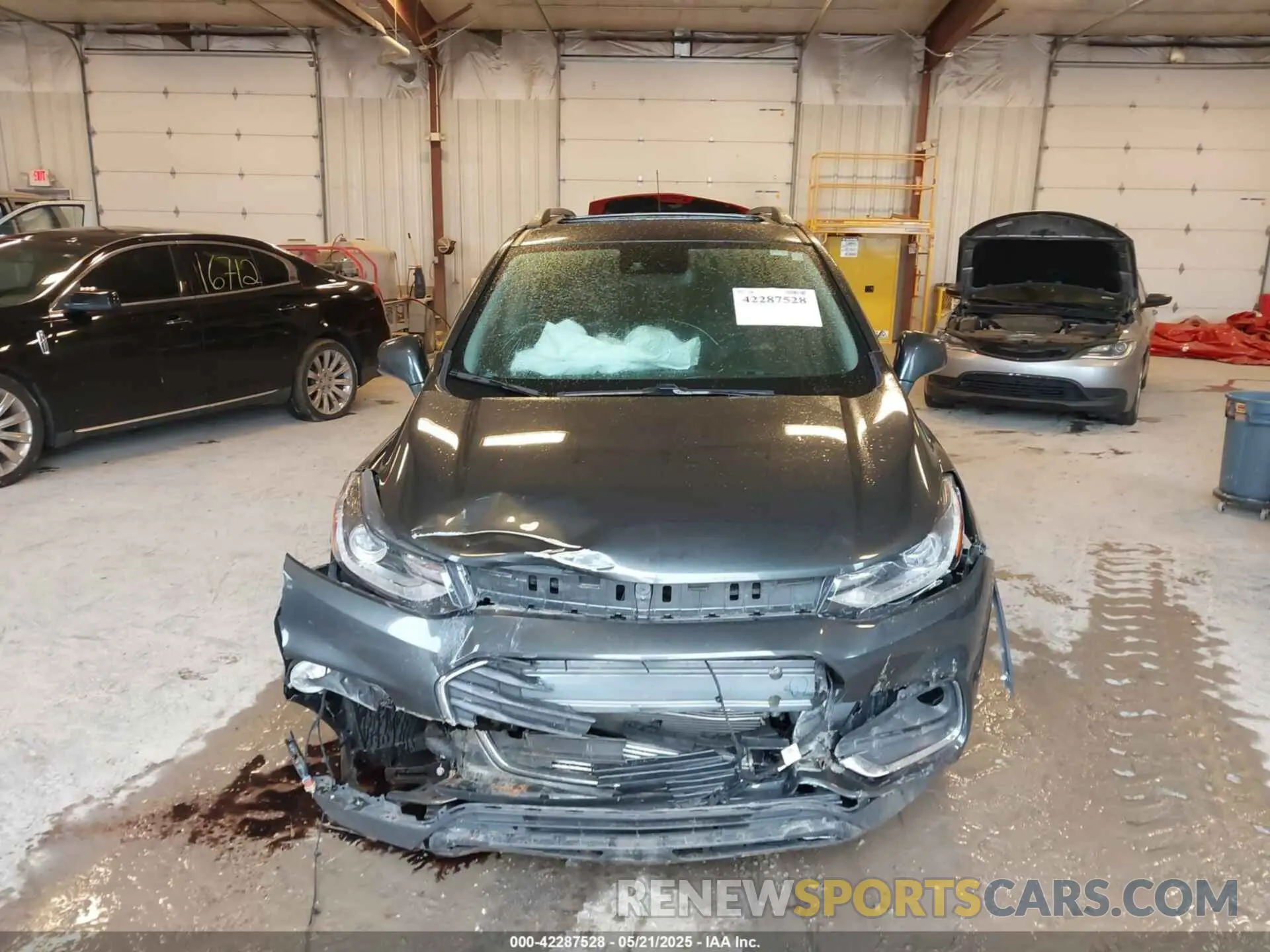 6 Photograph of a damaged car 3GNCJRSB2LL111354 CHEVROLET TRAX 2020