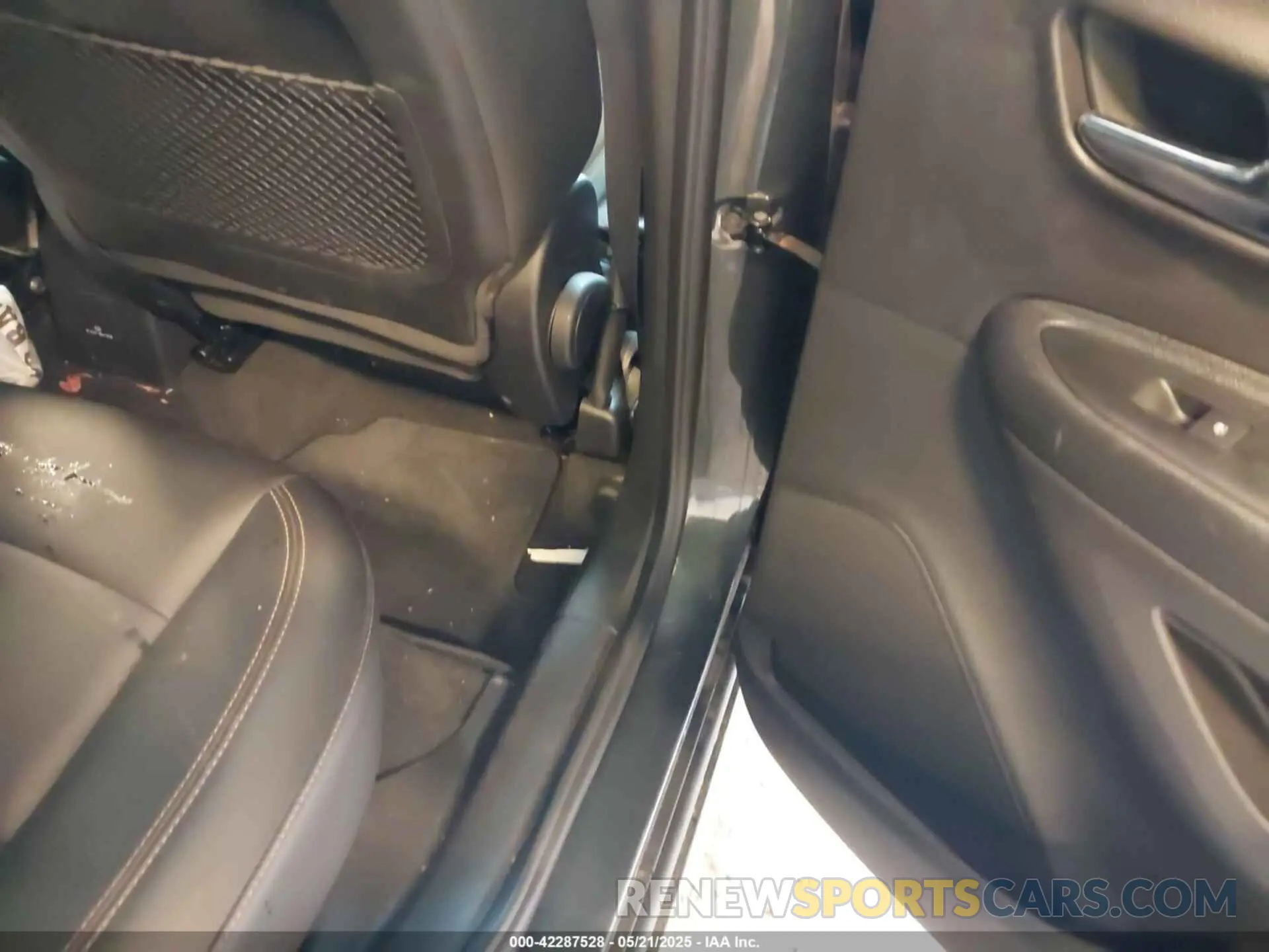 8 Photograph of a damaged car 3GNCJRSB2LL111354 CHEVROLET TRAX 2020