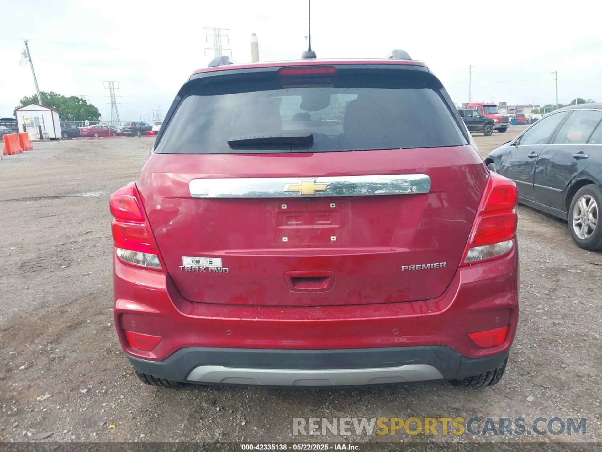 17 Photograph of a damaged car 3GNCJRSB4LL237702 CHEVROLET TRAX 2020