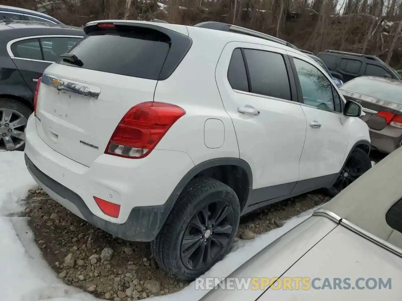 3 Photograph of a damaged car 3GNCJRSB6LL179334 CHEVROLET TRAX 2020