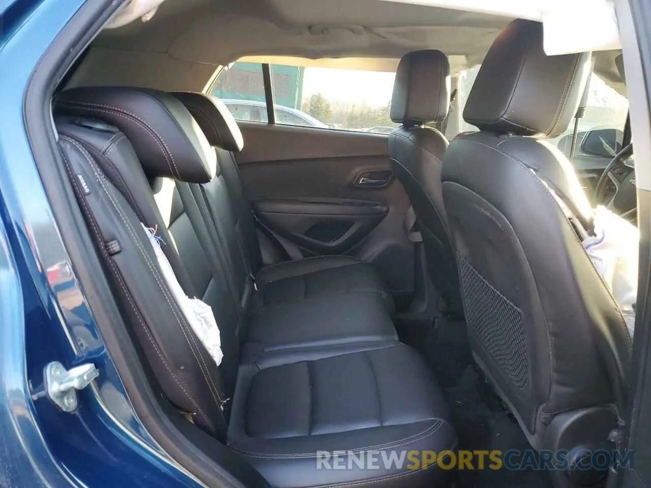 11 Photograph of a damaged car 3GNCJRSBXLL215719 CHEVROLET TRAX 2020