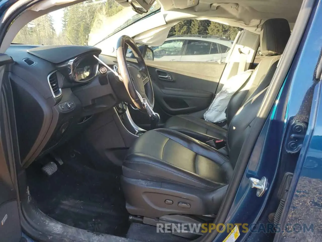 7 Photograph of a damaged car 3GNCJRSBXLL215719 CHEVROLET TRAX 2020