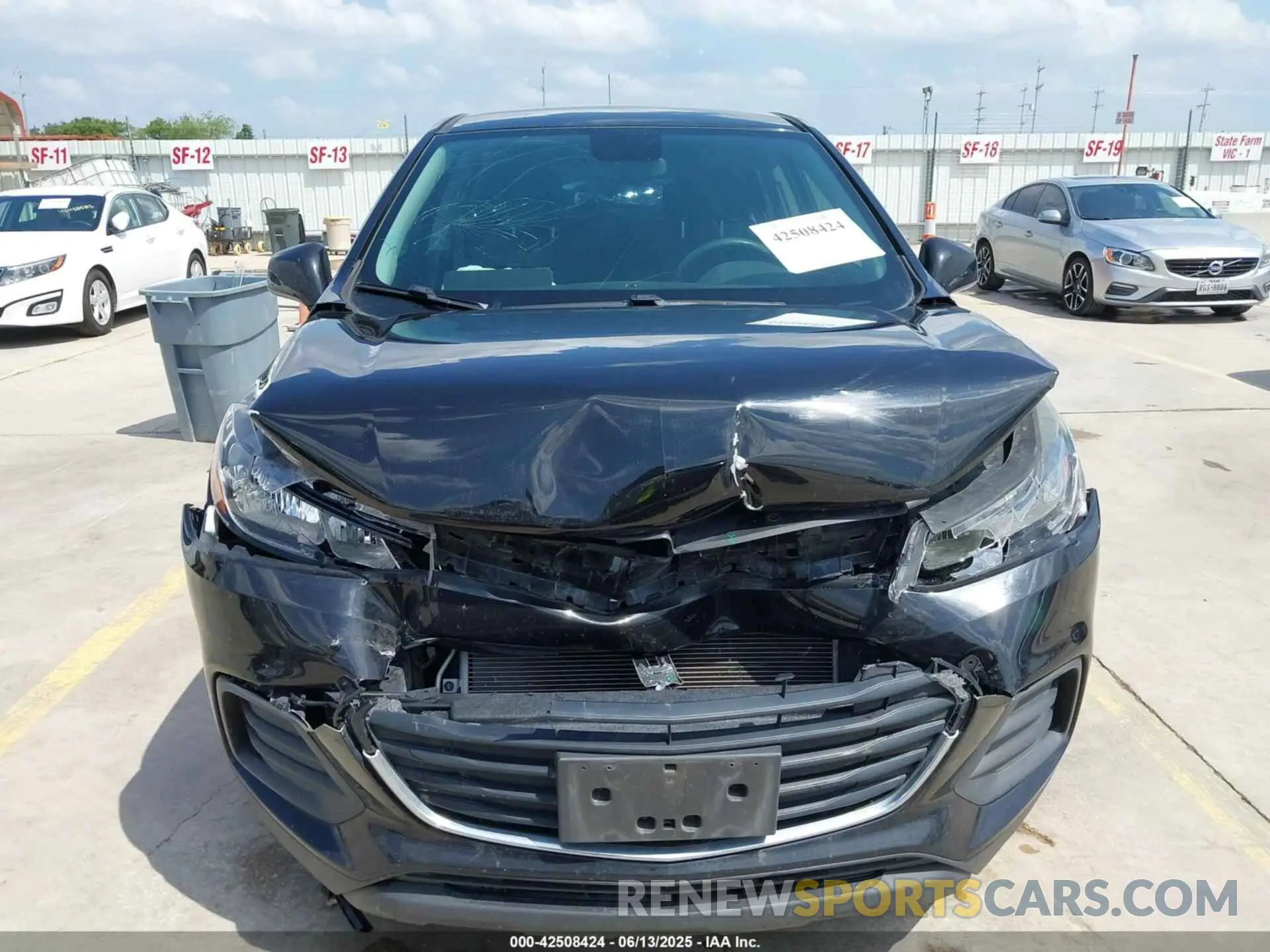13 Photograph of a damaged car KL7CJKSB0LB073346 CHEVROLET TRAX 2020