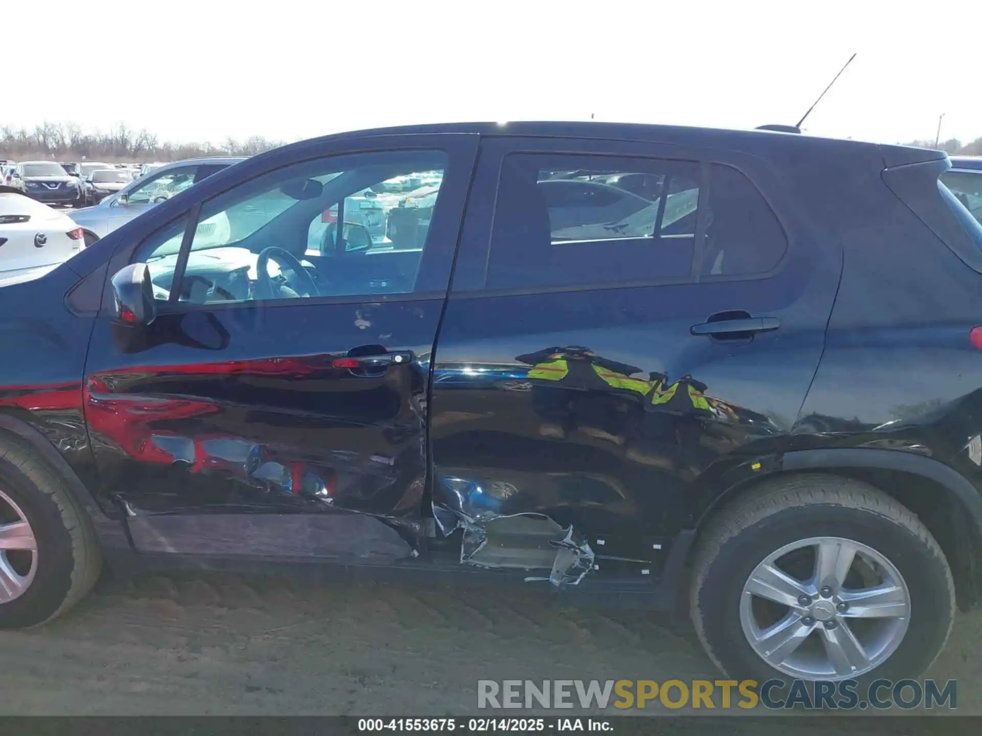 13 Photograph of a damaged car KL7CJKSB1LB032644 CHEVROLET TRAX 2020