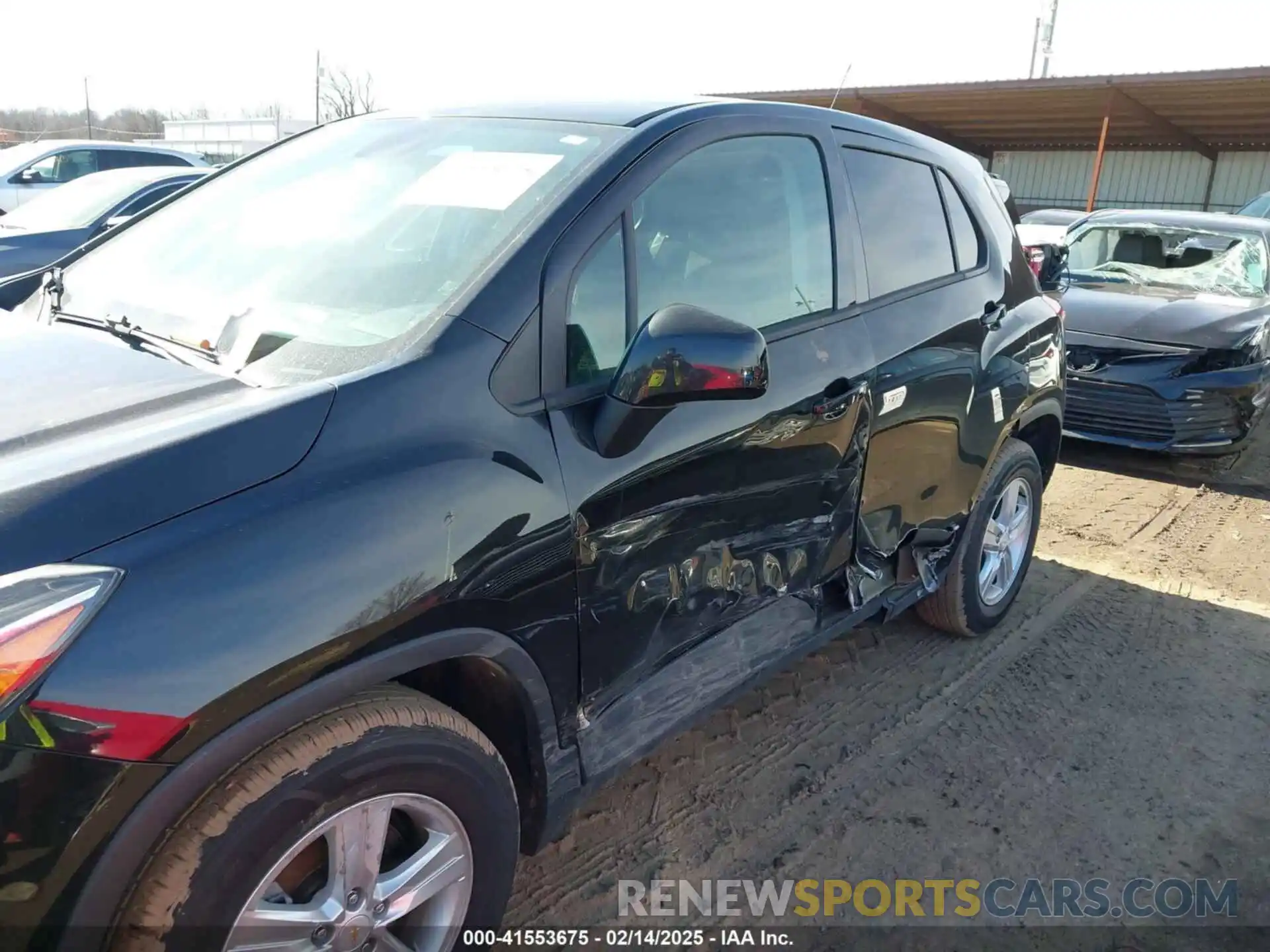 6 Photograph of a damaged car KL7CJKSB1LB032644 CHEVROLET TRAX 2020