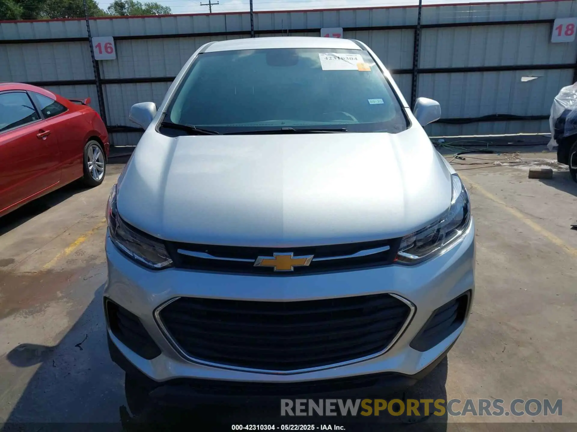 12 Photograph of a damaged car KL7CJKSB1LB039707 CHEVROLET TRAX 2020