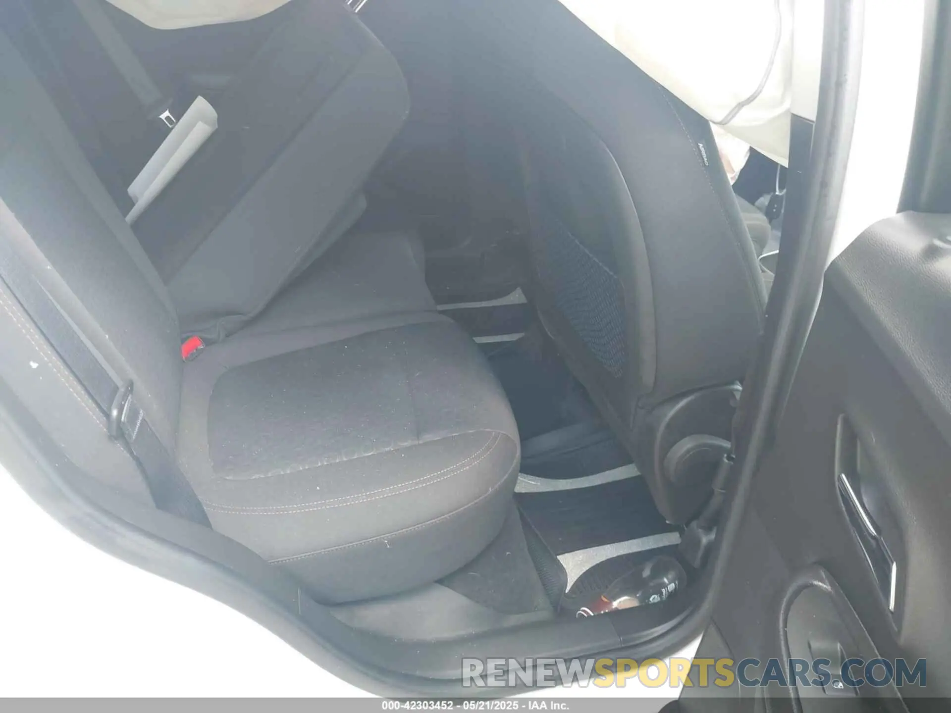 8 Photograph of a damaged car KL7CJKSB1LB056829 CHEVROLET TRAX 2020