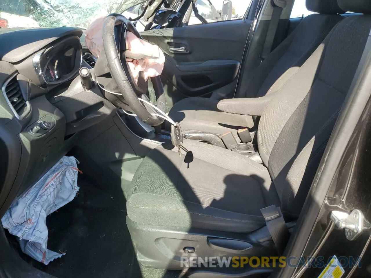 7 Photograph of a damaged car KL7CJKSB1LB324892 CHEVROLET TRAX 2020