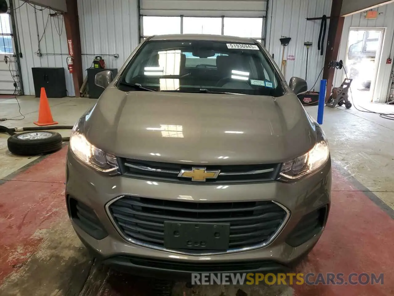 5 Photograph of a damaged car KL7CJKSB1LB342017 CHEVROLET TRAX 2020