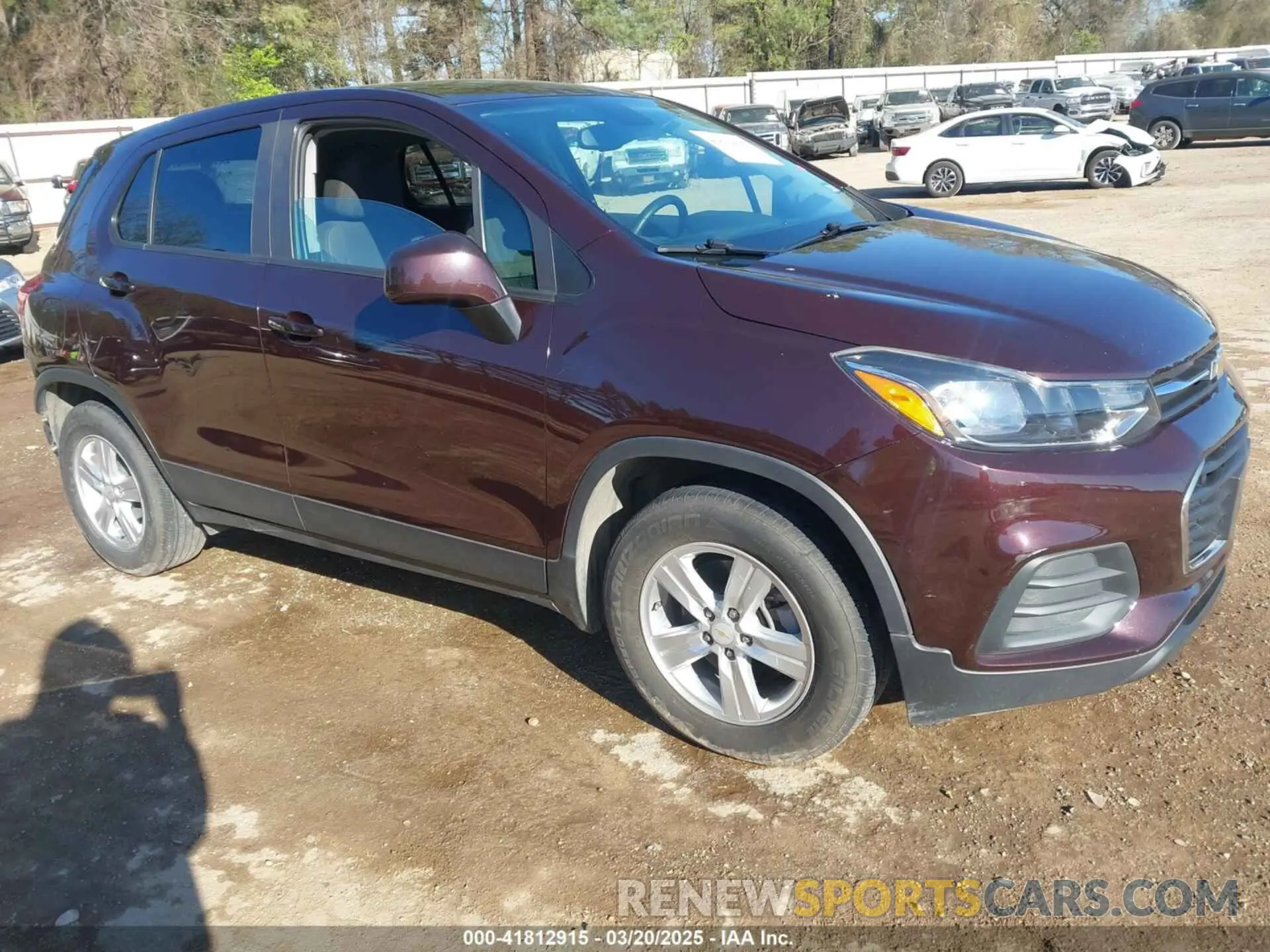 1 Photograph of a damaged car KL7CJKSB1LB346150 CHEVROLET TRAX 2020
