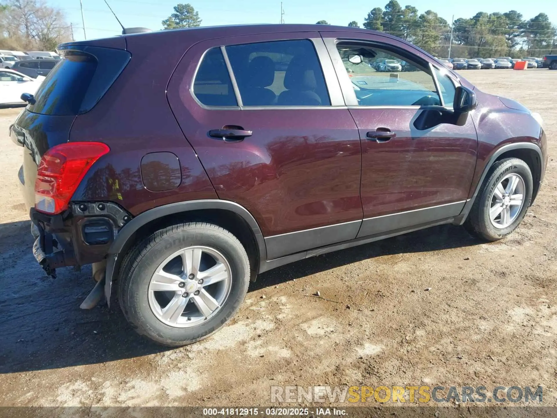 4 Photograph of a damaged car KL7CJKSB1LB346150 CHEVROLET TRAX 2020