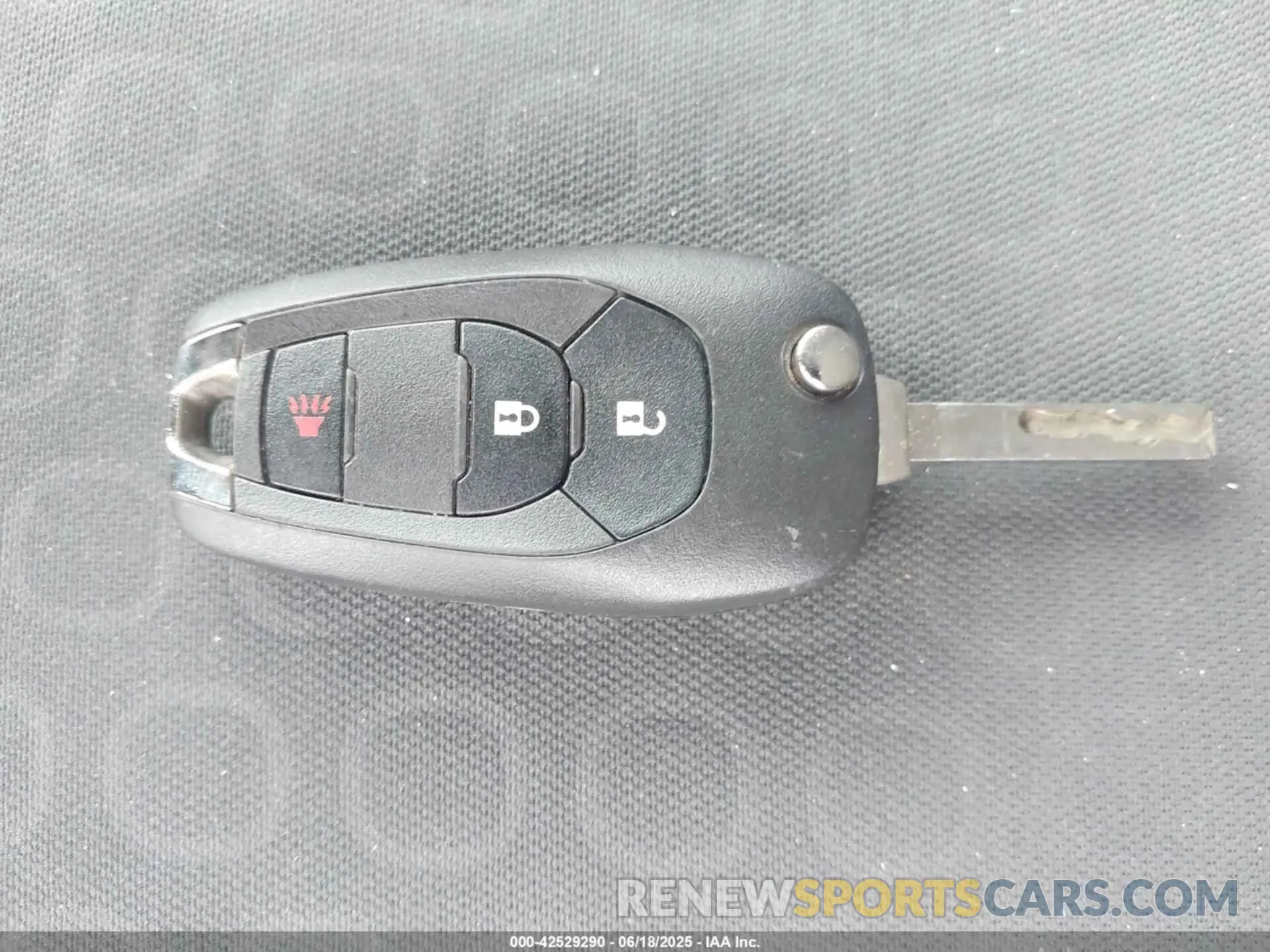 11 Photograph of a damaged car KL7CJKSB2LB086759 CHEVROLET TRAX 2020