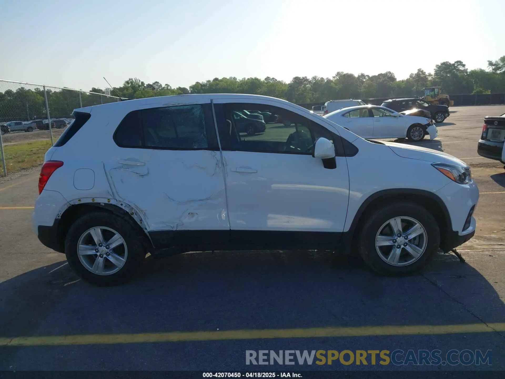 14 Photograph of a damaged car KL7CJKSB2LB316543 CHEVROLET TRAX 2020