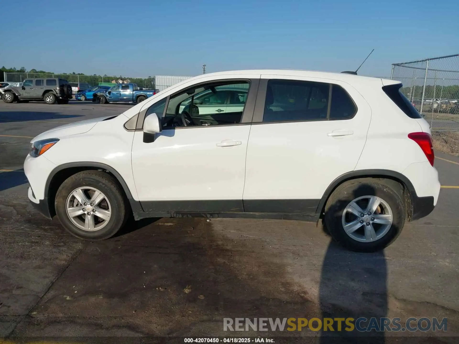 15 Photograph of a damaged car KL7CJKSB2LB316543 CHEVROLET TRAX 2020