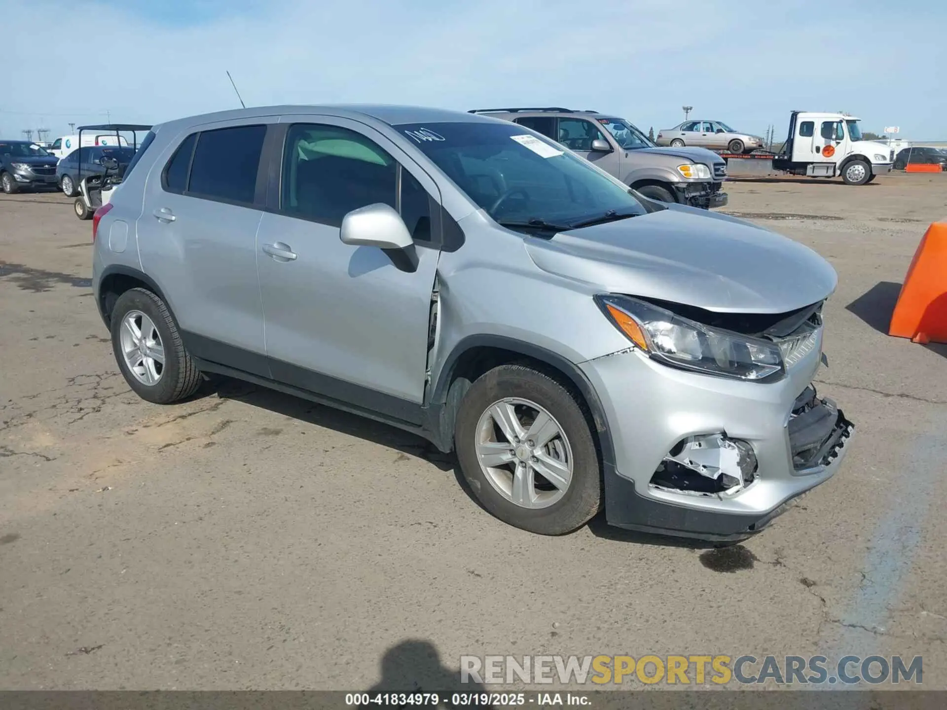 1 Photograph of a damaged car KL7CJKSB3LB022004 CHEVROLET TRAX 2020