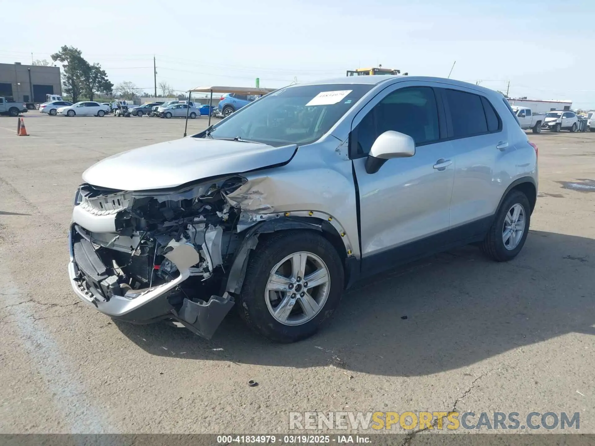 2 Photograph of a damaged car KL7CJKSB3LB022004 CHEVROLET TRAX 2020