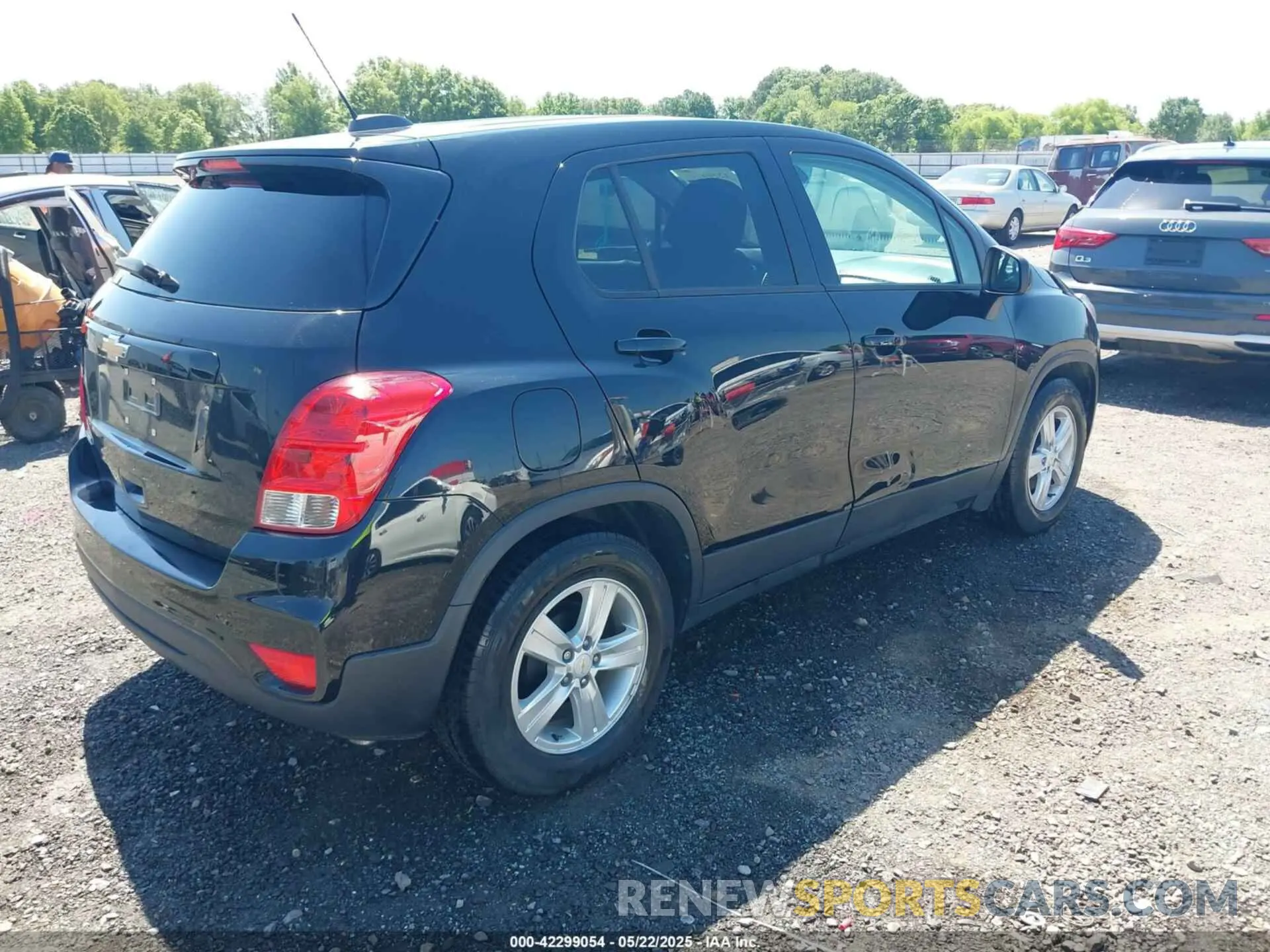 4 Photograph of a damaged car KL7CJKSB3LB026277 CHEVROLET TRAX 2020