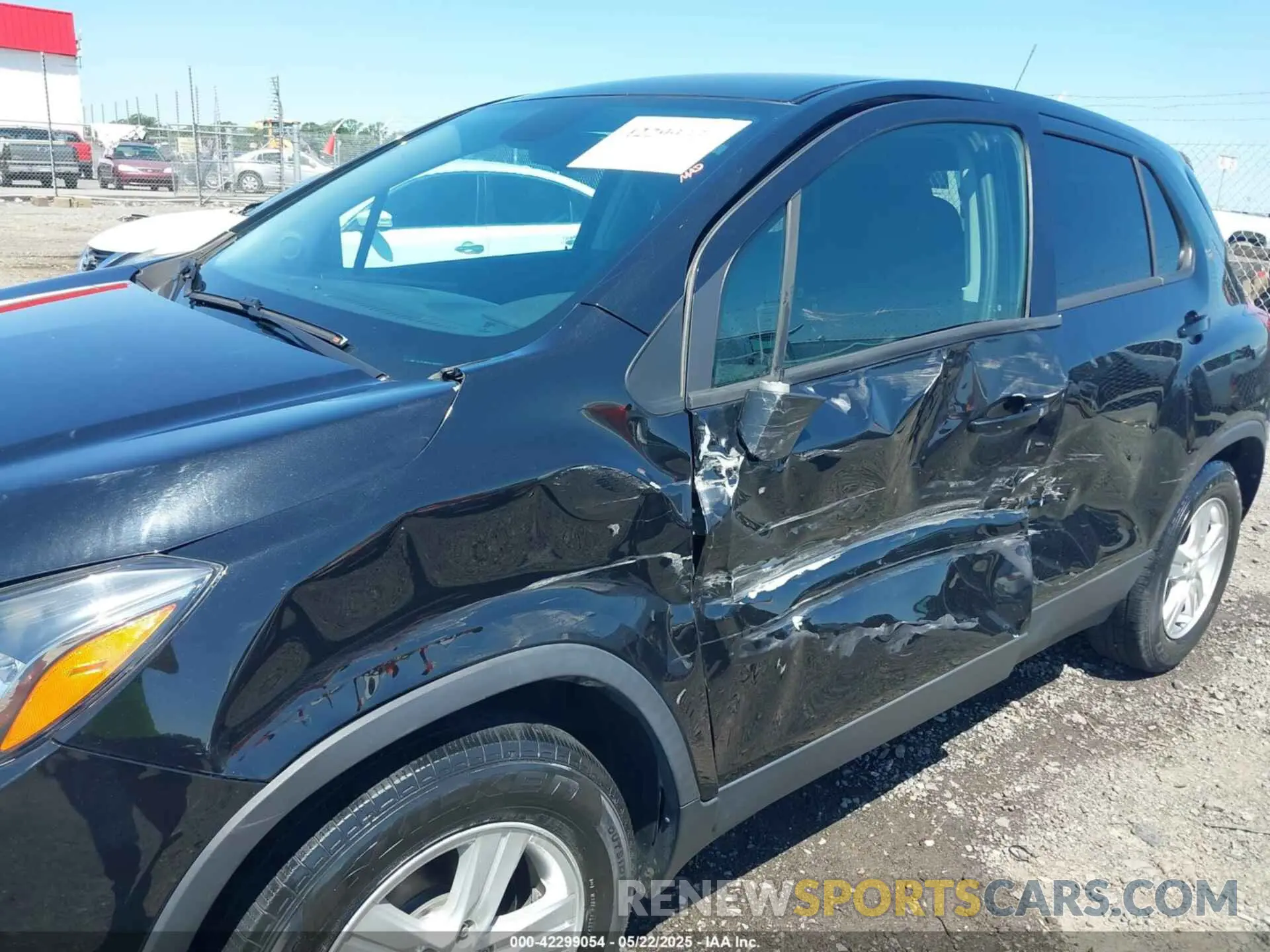 6 Photograph of a damaged car KL7CJKSB3LB026277 CHEVROLET TRAX 2020