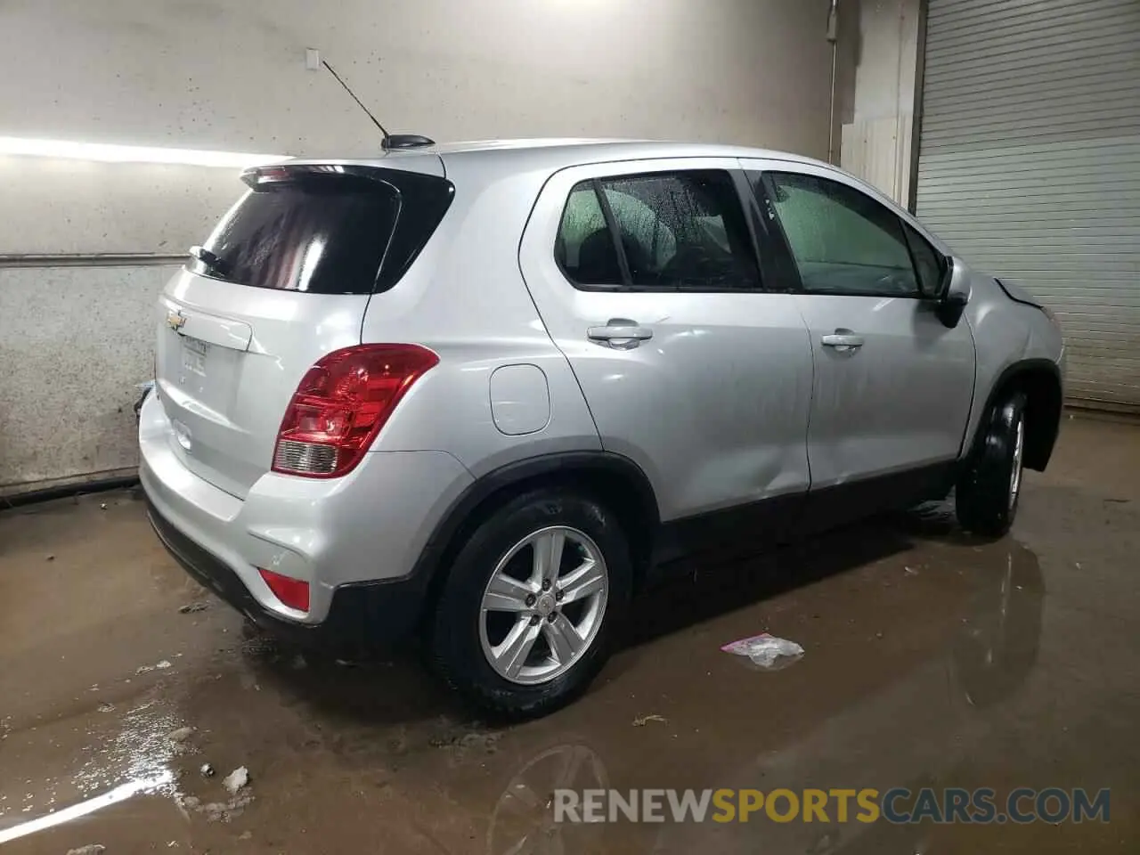 3 Photograph of a damaged car KL7CJKSB3LB029275 CHEVROLET TRAX 2020