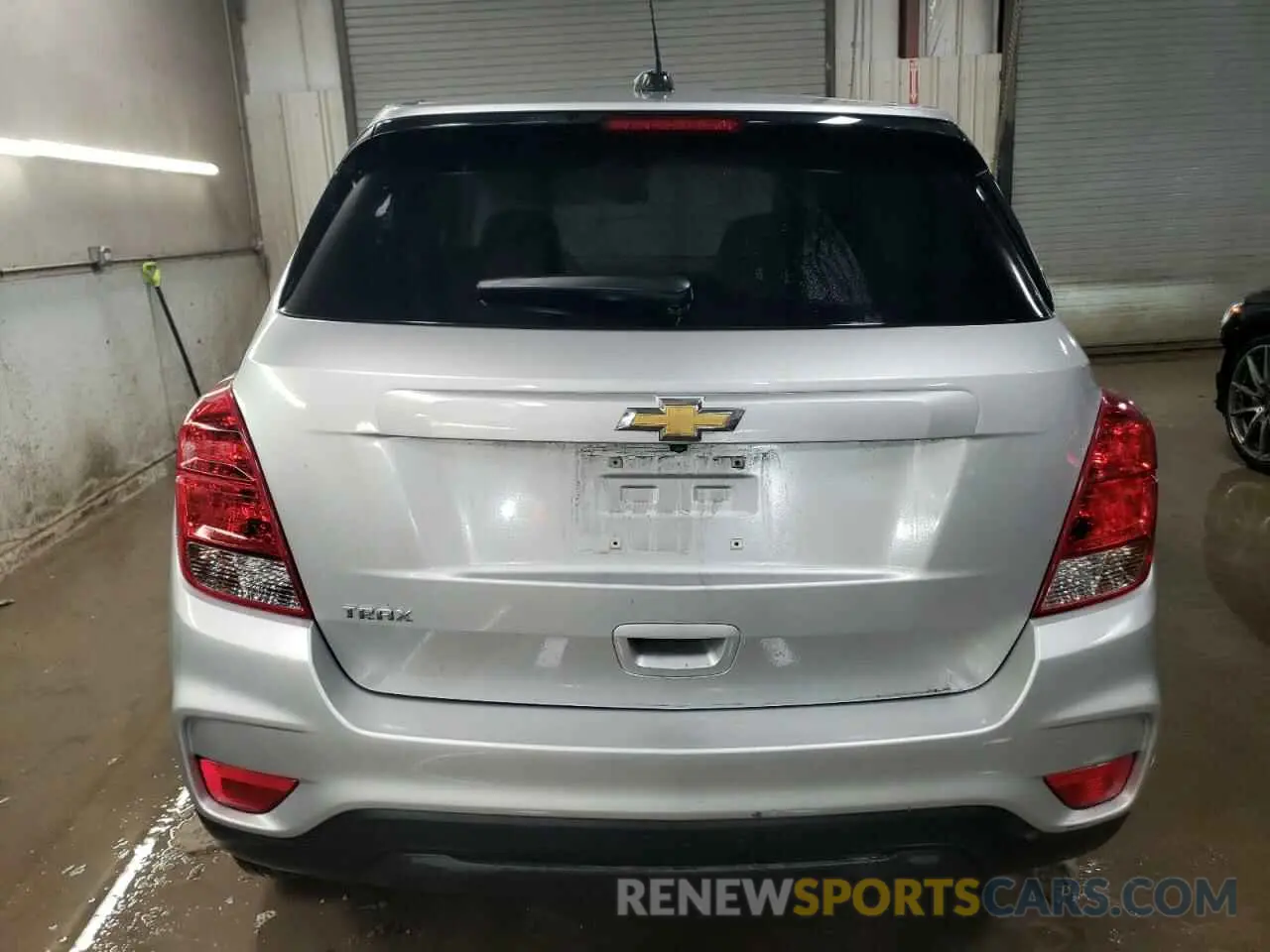 6 Photograph of a damaged car KL7CJKSB3LB029275 CHEVROLET TRAX 2020