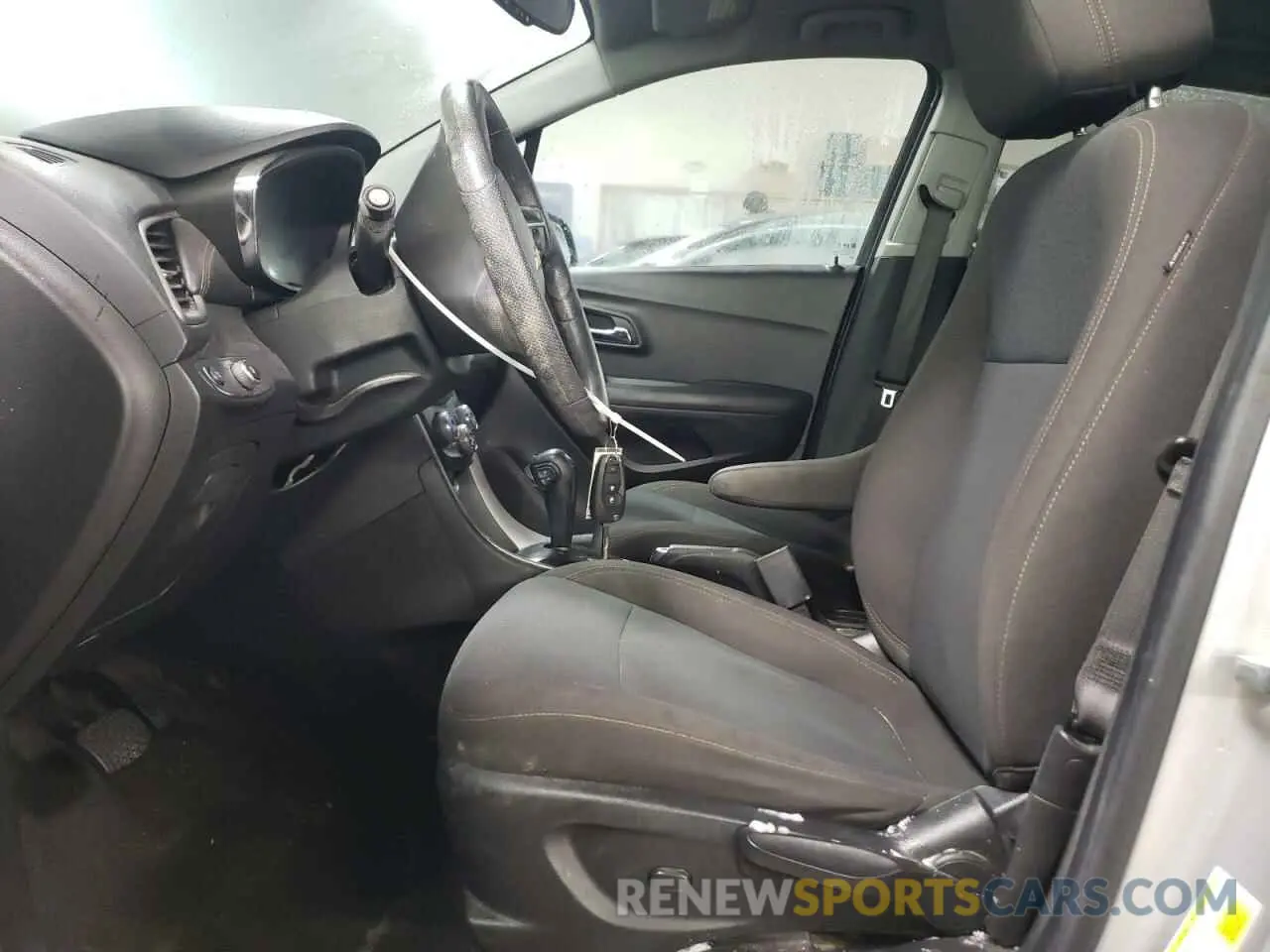 7 Photograph of a damaged car KL7CJKSB3LB029275 CHEVROLET TRAX 2020