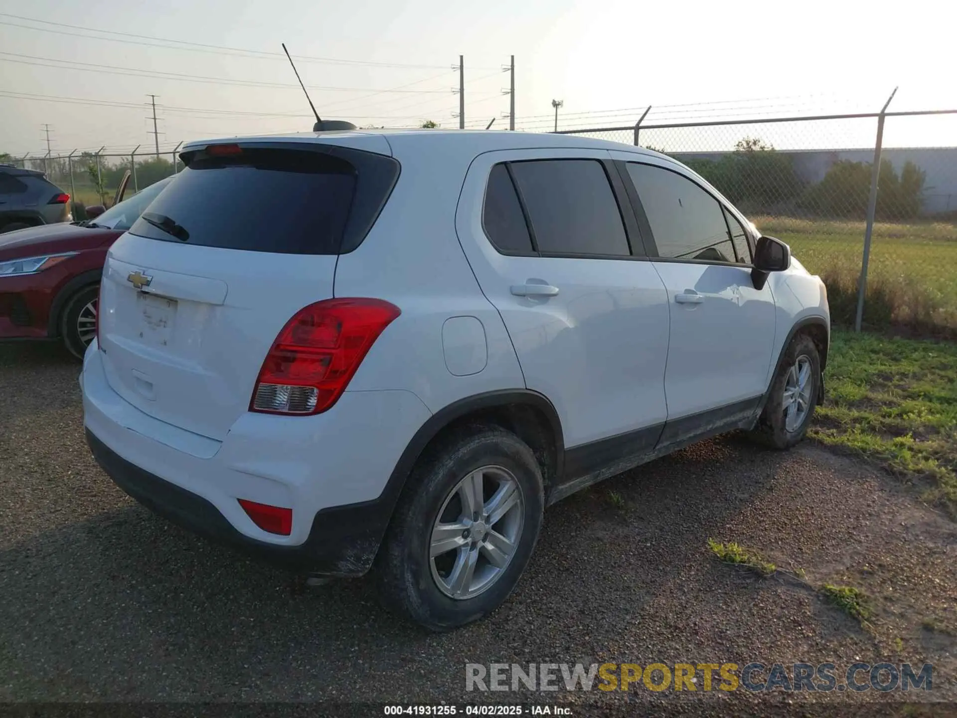 4 Photograph of a damaged car KL7CJKSB3LB043502 CHEVROLET TRAX 2020