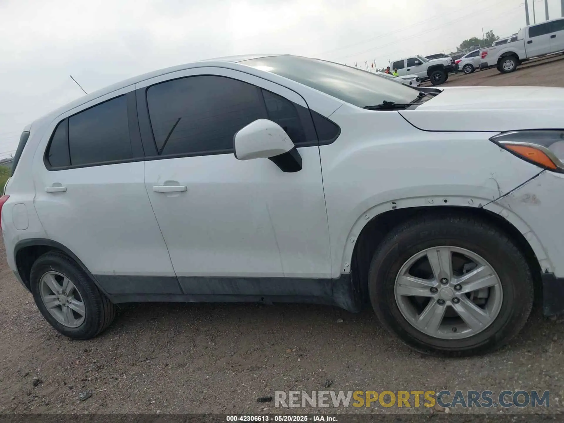 12 Photograph of a damaged car KL7CJKSB3LB059411 CHEVROLET TRAX 2020