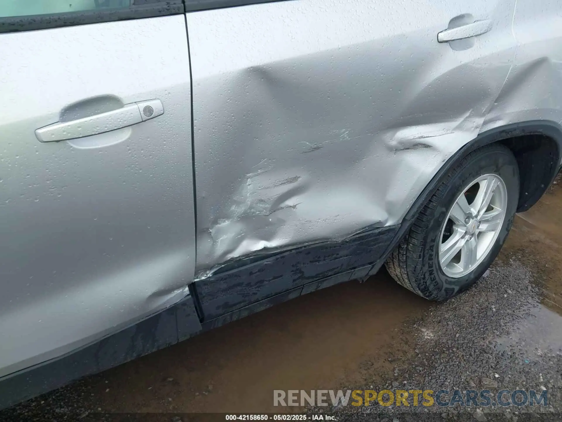 6 Photograph of a damaged car KL7CJKSB3LB310265 CHEVROLET TRAX 2020