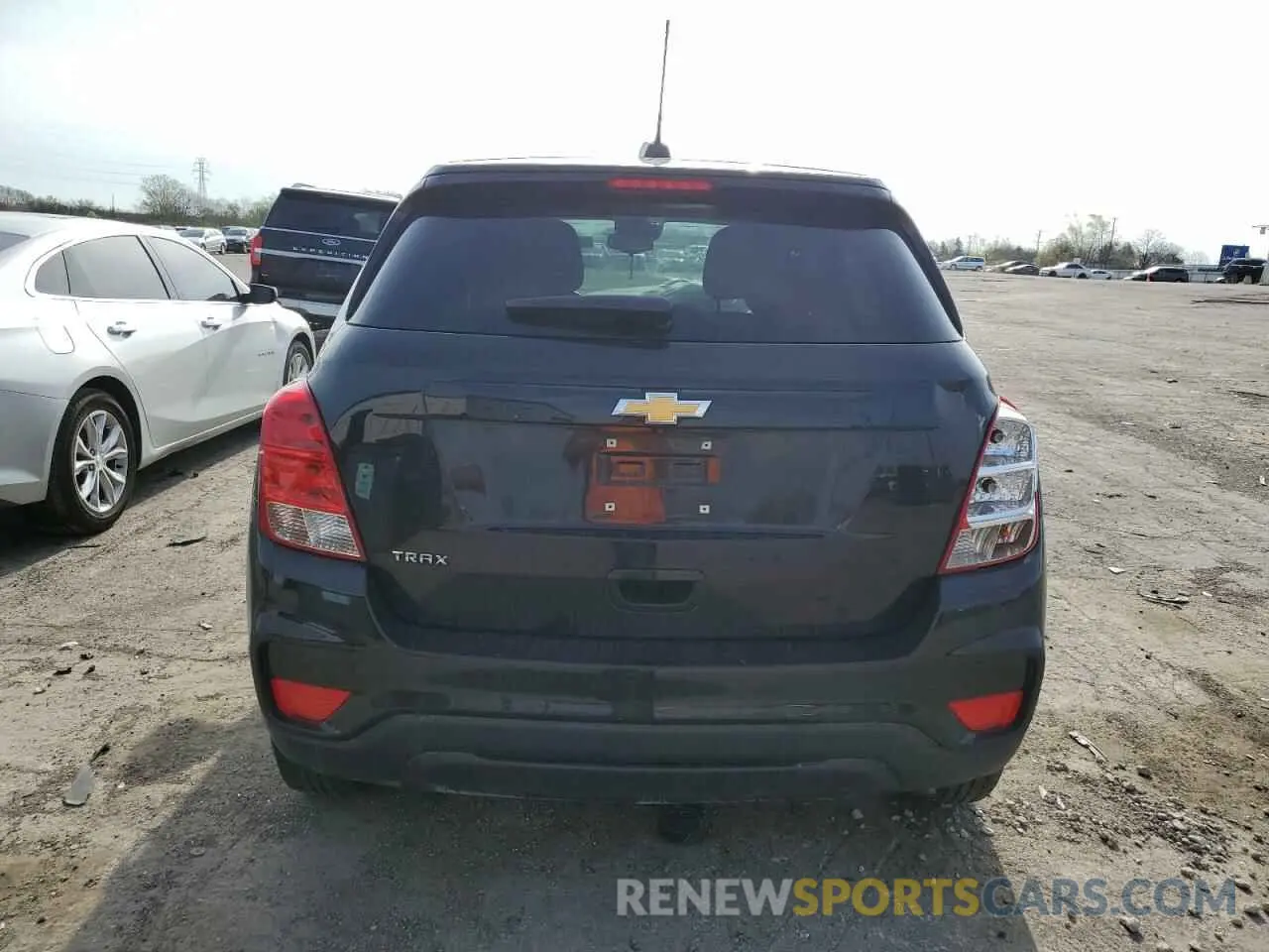 6 Photograph of a damaged car KL7CJKSB3LB318270 CHEVROLET TRAX 2020