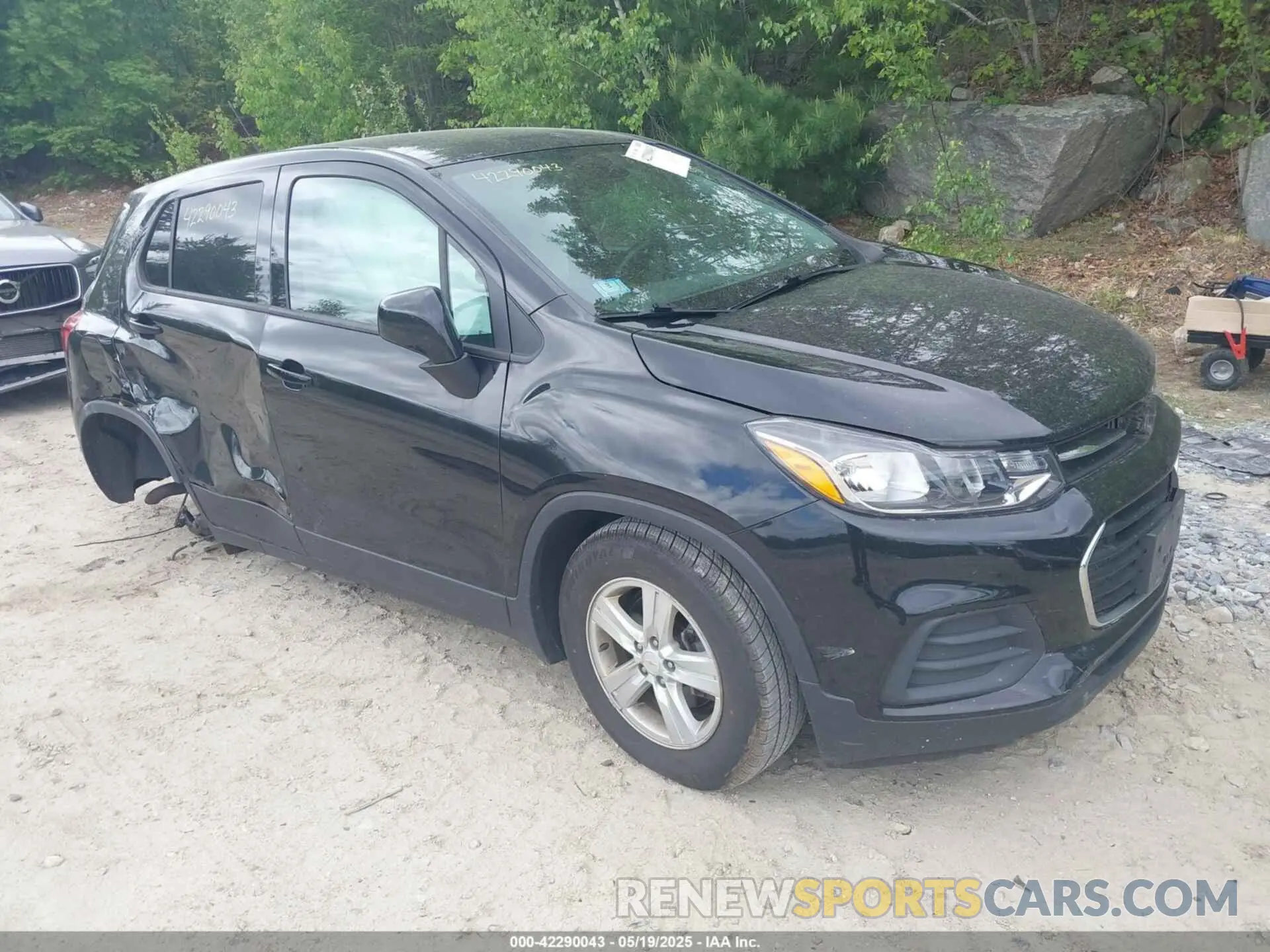 1 Photograph of a damaged car KL7CJKSB3LB324568 CHEVROLET TRAX 2020