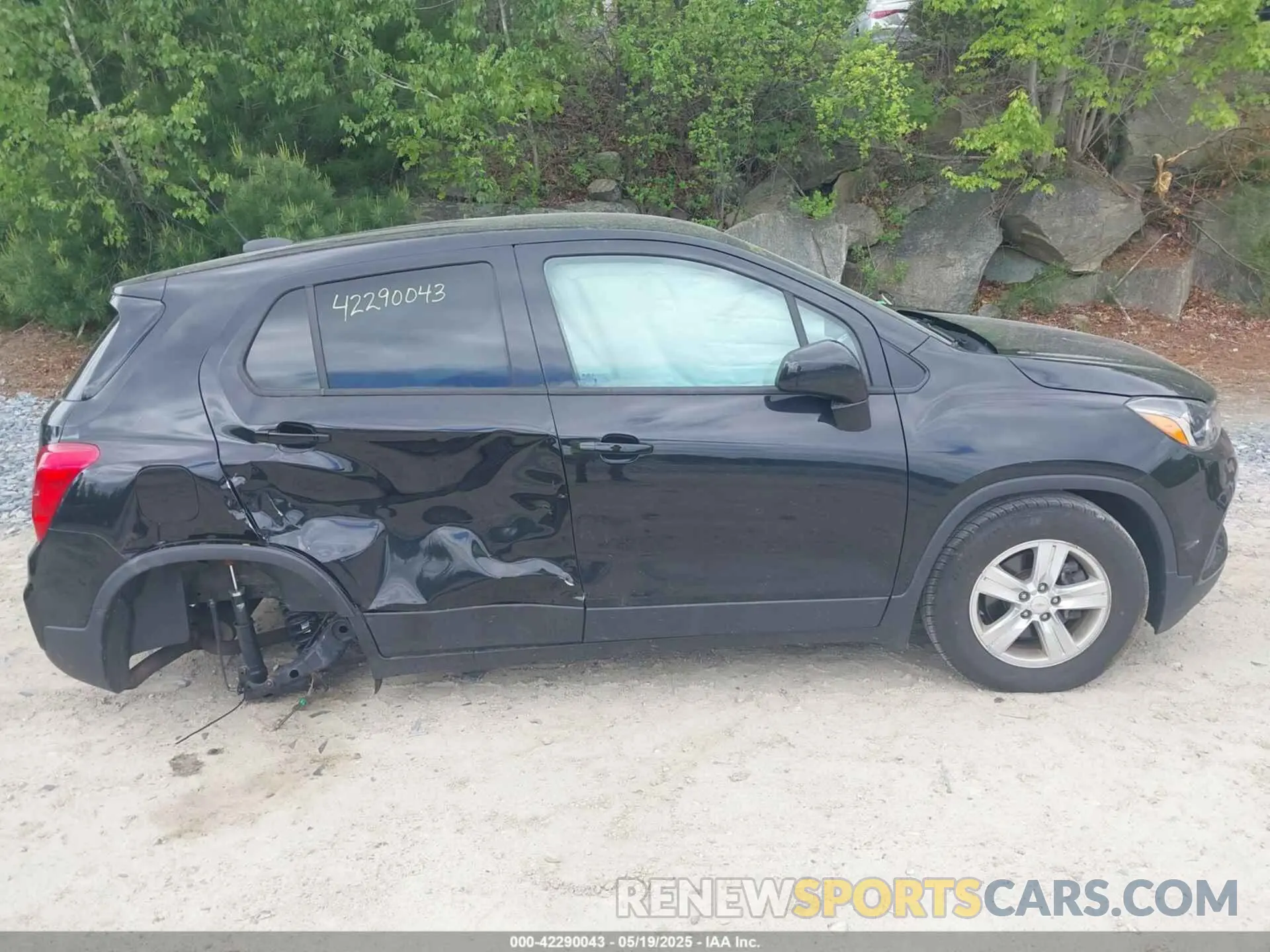 12 Photograph of a damaged car KL7CJKSB3LB324568 CHEVROLET TRAX 2020