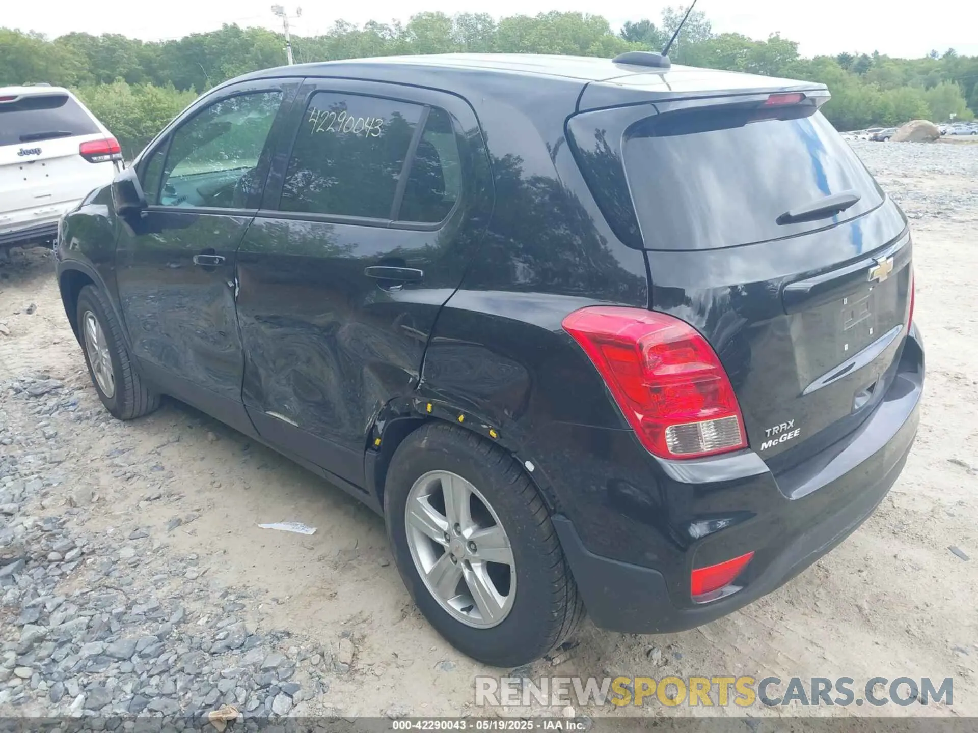 3 Photograph of a damaged car KL7CJKSB3LB324568 CHEVROLET TRAX 2020
