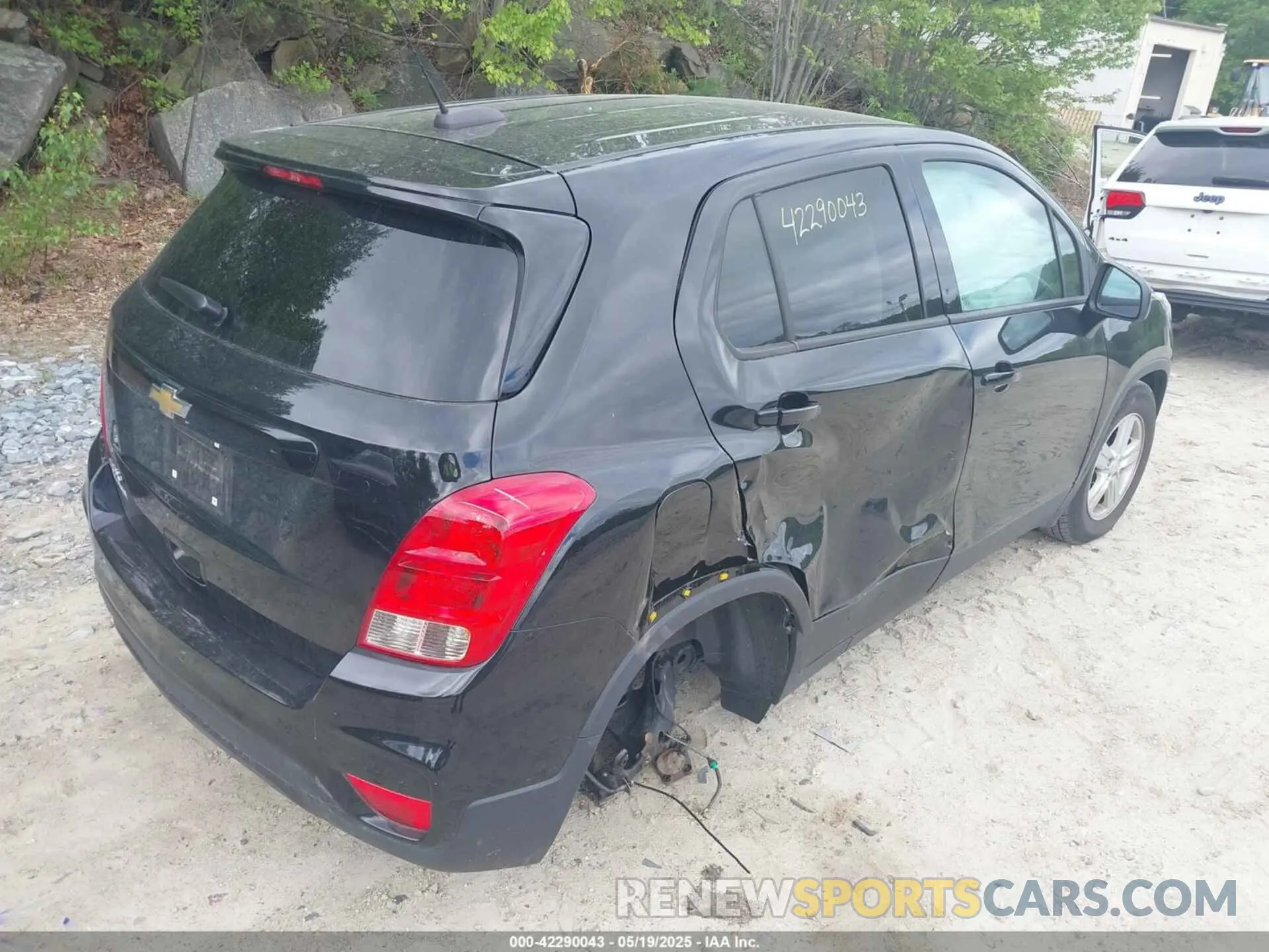 4 Photograph of a damaged car KL7CJKSB3LB324568 CHEVROLET TRAX 2020