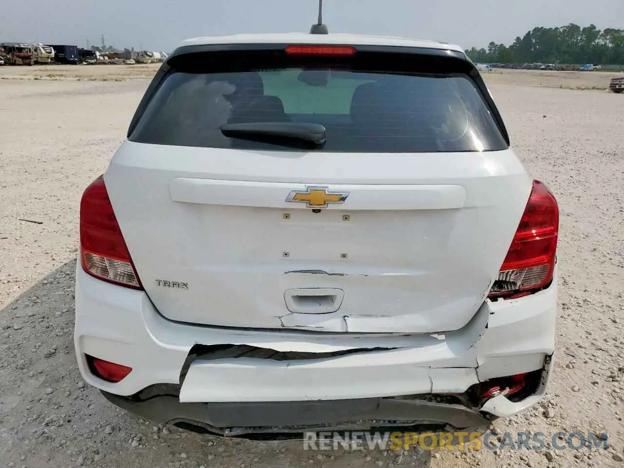 6 Photograph of a damaged car KL7CJKSB3LB326143 CHEVROLET TRAX 2020