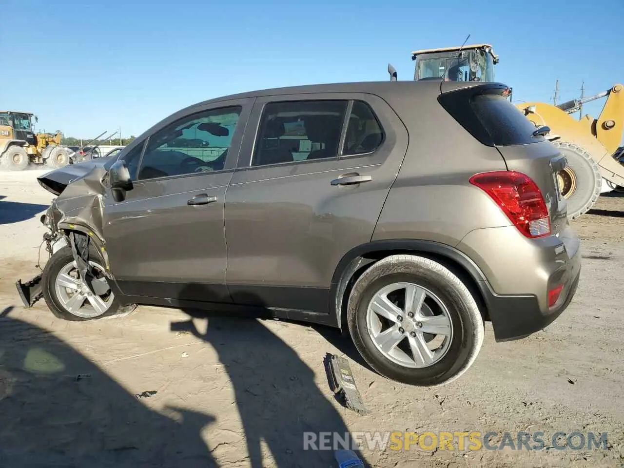 2 Photograph of a damaged car KL7CJKSB3LB347638 CHEVROLET TRAX 2020
