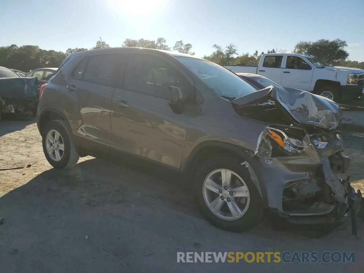 4 Photograph of a damaged car KL7CJKSB3LB347638 CHEVROLET TRAX 2020