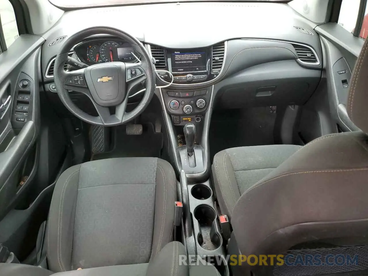 8 Photograph of a damaged car KL7CJKSB3LB350166 CHEVROLET TRAX 2020