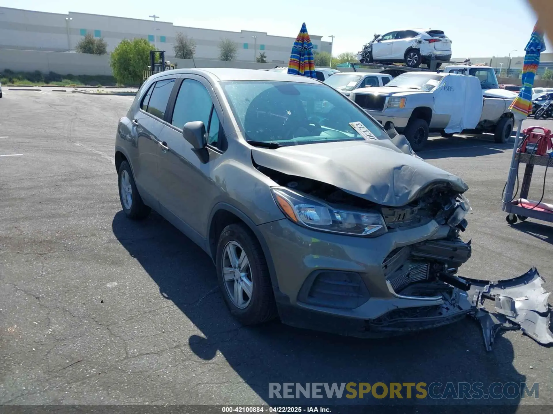 1 Photograph of a damaged car KL7CJKSB3LB353522 CHEVROLET TRAX 2020