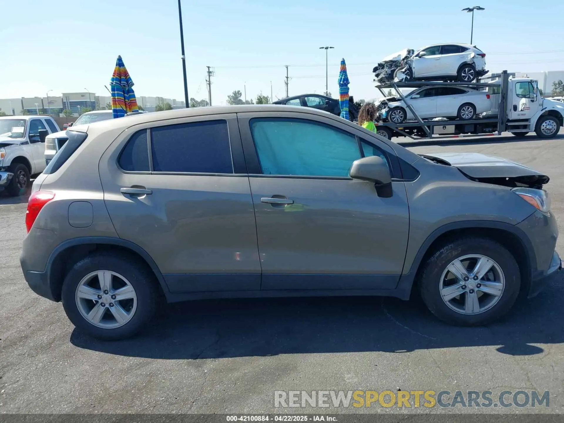 14 Photograph of a damaged car KL7CJKSB3LB353522 CHEVROLET TRAX 2020
