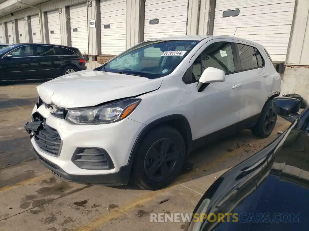 1 Photograph of a damaged car KL7CJKSB4LB018673 CHEVROLET TRAX 2020