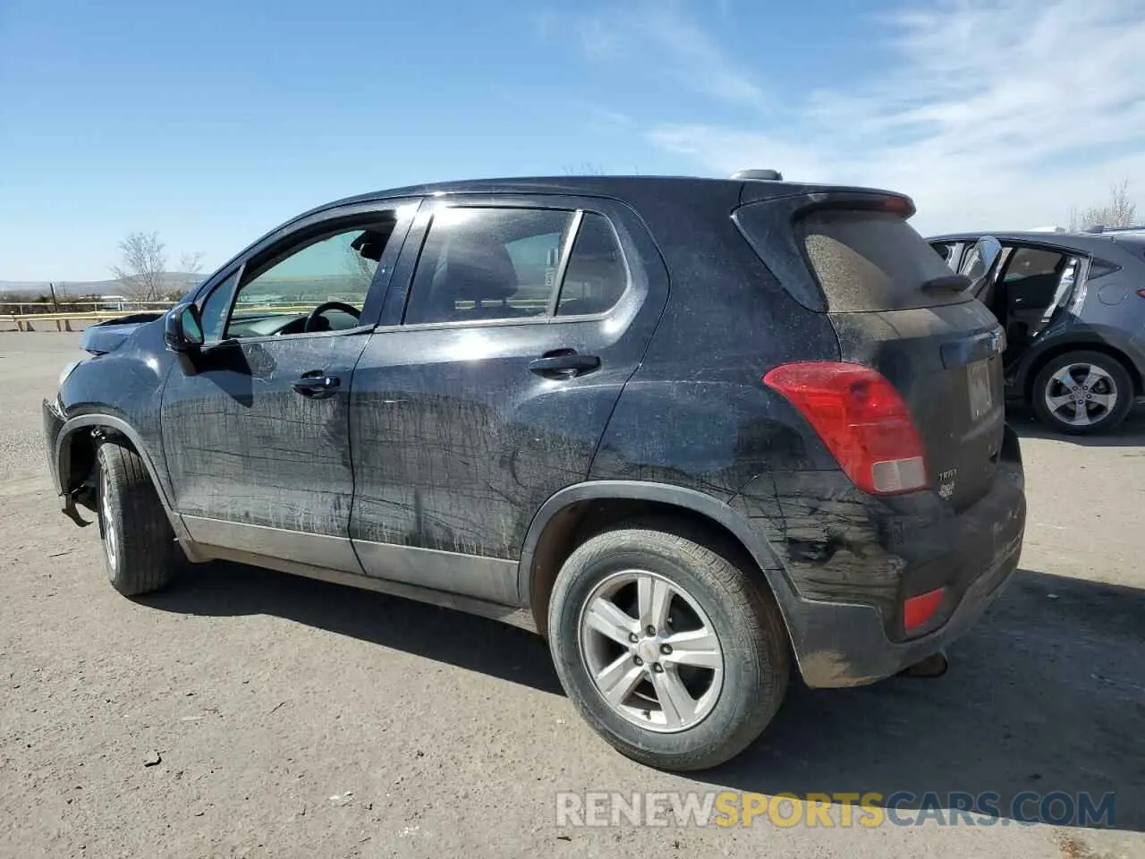 2 Photograph of a damaged car KL7CJKSB4LB033240 CHEVROLET TRAX 2020
