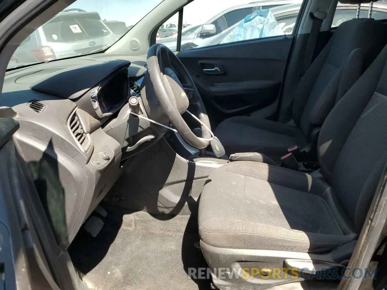 7 Photograph of a damaged car KL7CJKSB4LB033240 CHEVROLET TRAX 2020