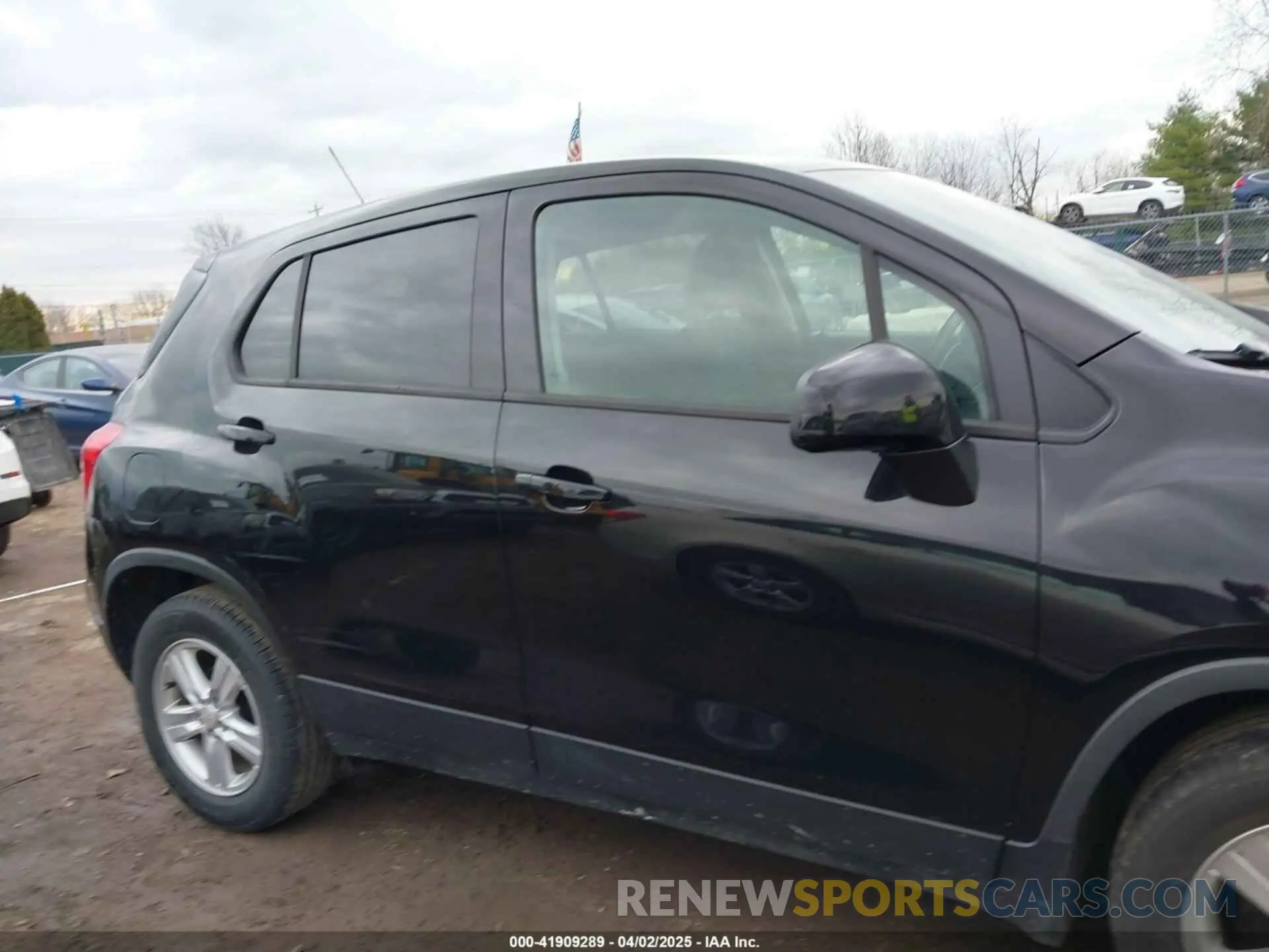 13 Photograph of a damaged car KL7CJKSB4LB074838 CHEVROLET TRAX 2020
