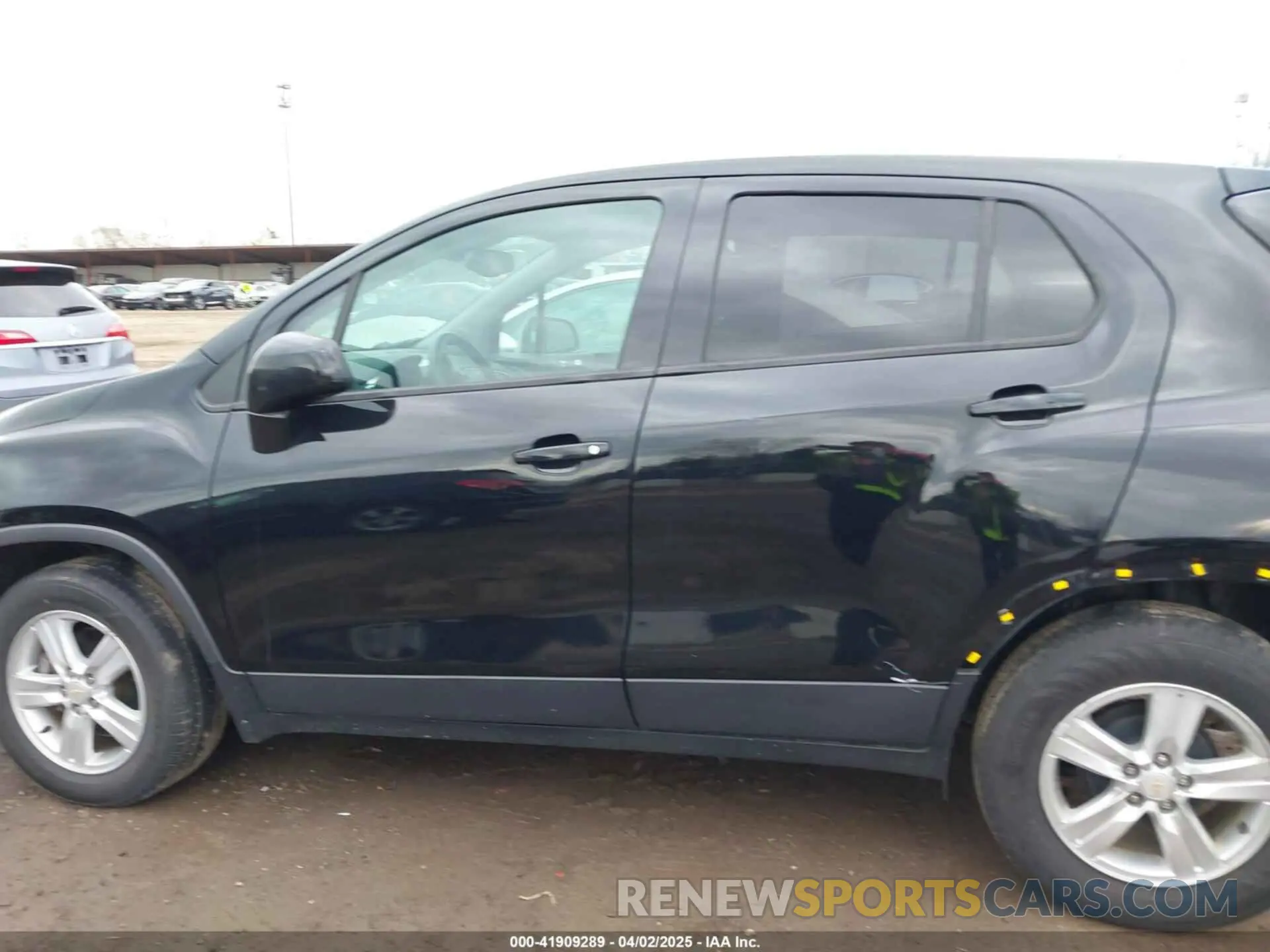 14 Photograph of a damaged car KL7CJKSB4LB074838 CHEVROLET TRAX 2020