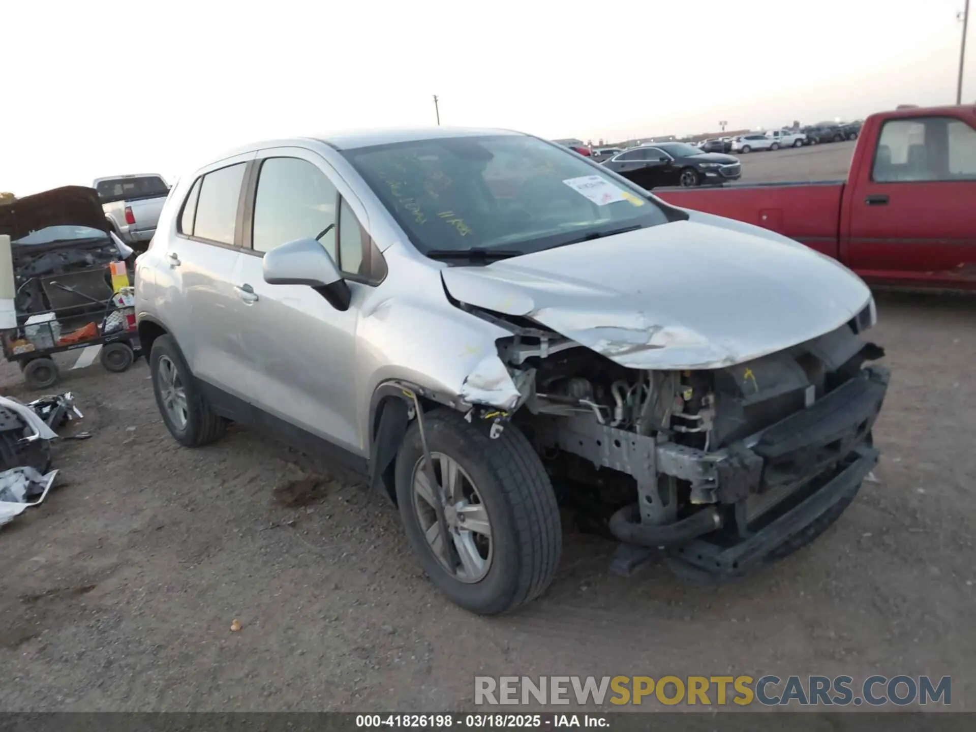 1 Photograph of a damaged car KL7CJKSB5LB021260 CHEVROLET TRAX 2020